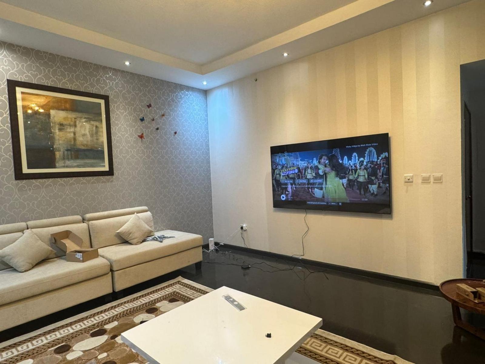 Sadaf 8 Jbr Luxury Master Bedroom Near Tram Дубай Екстериор снимка